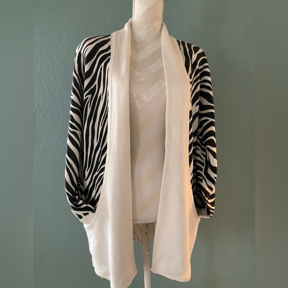 Side Effects Zebra Print Knit Sweater Cardigan. - Picture 3 of 7